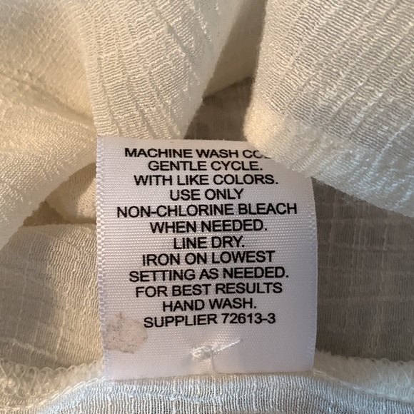 St John’s Bay Office wear or formal cream color tunic with lace Size Lar… - Picture 9 of 10